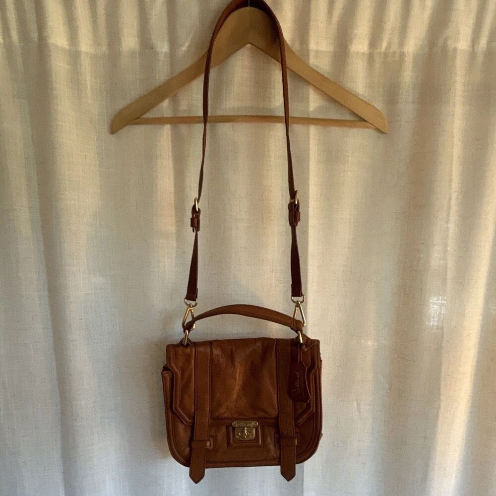 Salad Brown Crossbody / Shoulder Bag Turn Lock Buckle Detachable Strap Pockets